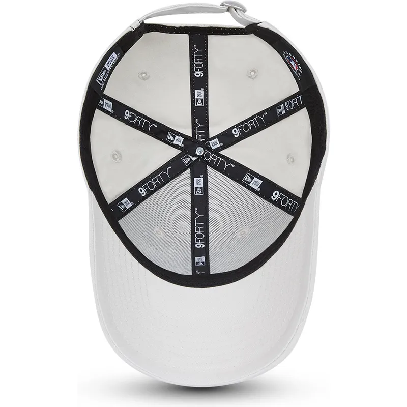 cappelli-curva-bianco-cinghia-regolabile-9forty-league-essential-dei-boston-red-sox-mlb-di-new-era