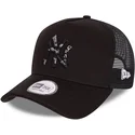 cappellino-trucker-nero-con-logo-mimetico-nero-infill-a-frame-dei-new-york-yankees-mlb-di-new-era