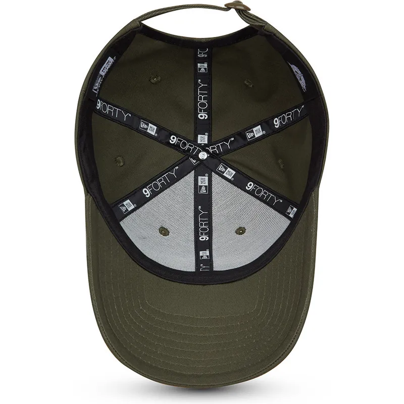 cappelli-curva-verde-cinghia-regolabile-9forty-di-new-era cappelli-curva-verde-cinghia-regolabile-9forty-di-new-era