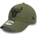 cappelli-curva-verde-cinghia-regolabile-negro-9forty-league-essential-dei-chicago-bulls-nba-di-new-era