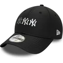 cappelli-curva-nero-cinghia-regolabile-9forty-stack-dei-new-york-yankees-mlb-di-new-era