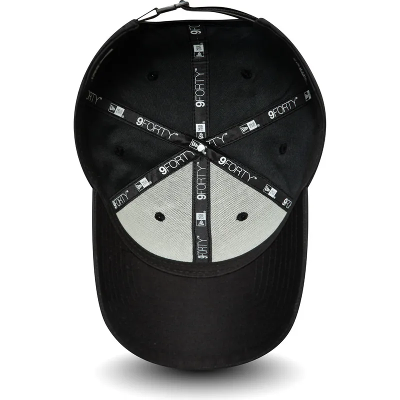 cappelli-curva-nero-cinghia-regolabile-9forty-stack-dei-new-york-yankees-mlb-di-new-era