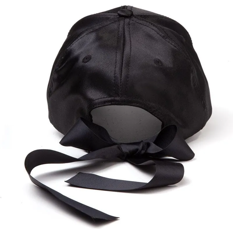 cappelli-curva-nero-cinghia-regolabile-alicia-las-aventuras-de-alicia-en-el-pais-dei-las-maravillas-disney-di-difuzed