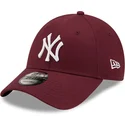 cappellino-curvo-granata-regolabile-9forty-league-essential-dei-new-york-yankees-mlb-di-new-era