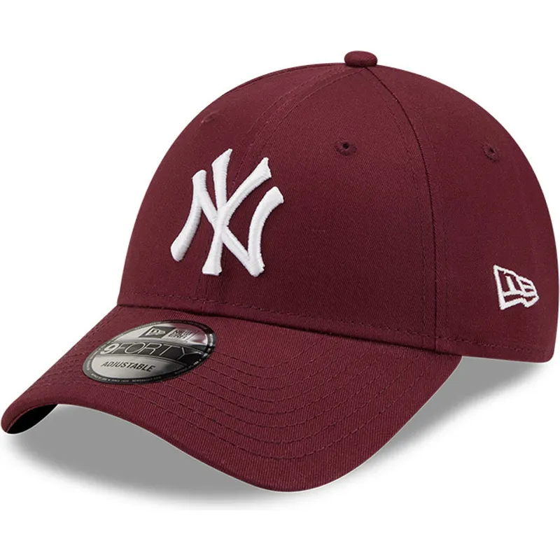 cappelli-curva-rosso-cinghia-regolabile-granate-9forty-league-essential-dei-new-york-yankees-mlb-di-new-era