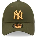 cappellino-curvo-verde-regolabile-con-logo-arancione-9forty-league-essential-dei-new-york-yankees-mlb-di-new-era