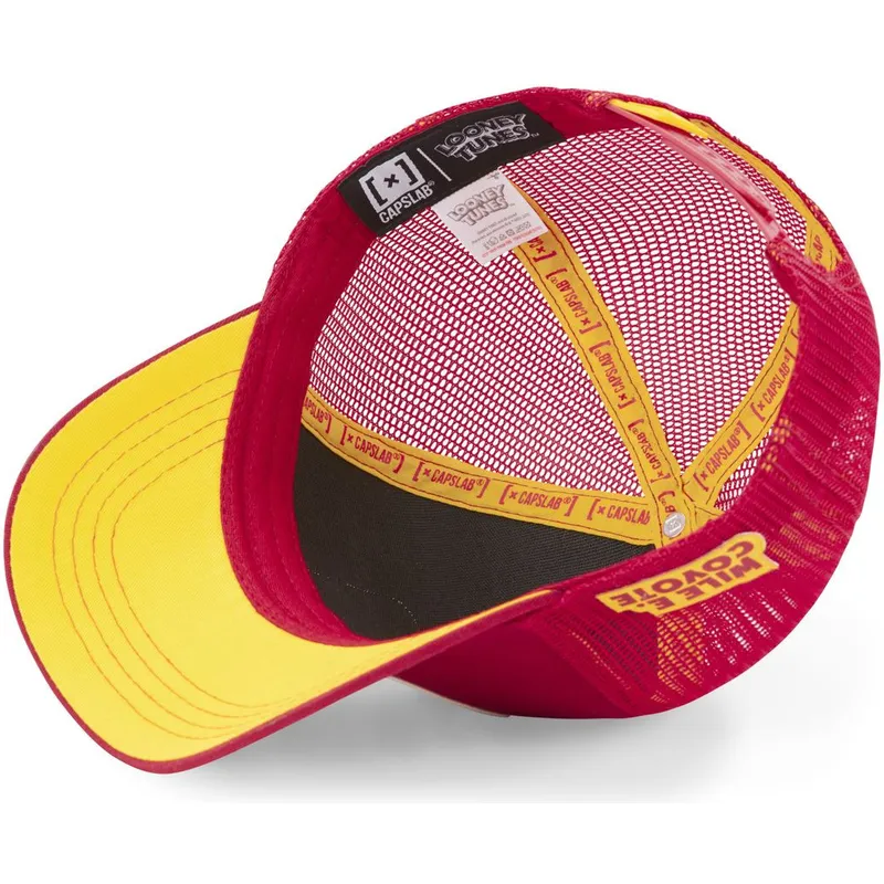 cappelli-curva-rosso-snapback-coyote-looney-tunes-di-capslab cappelli-curva-rosso-snapback-coyote-looney-tunes-di-capslab