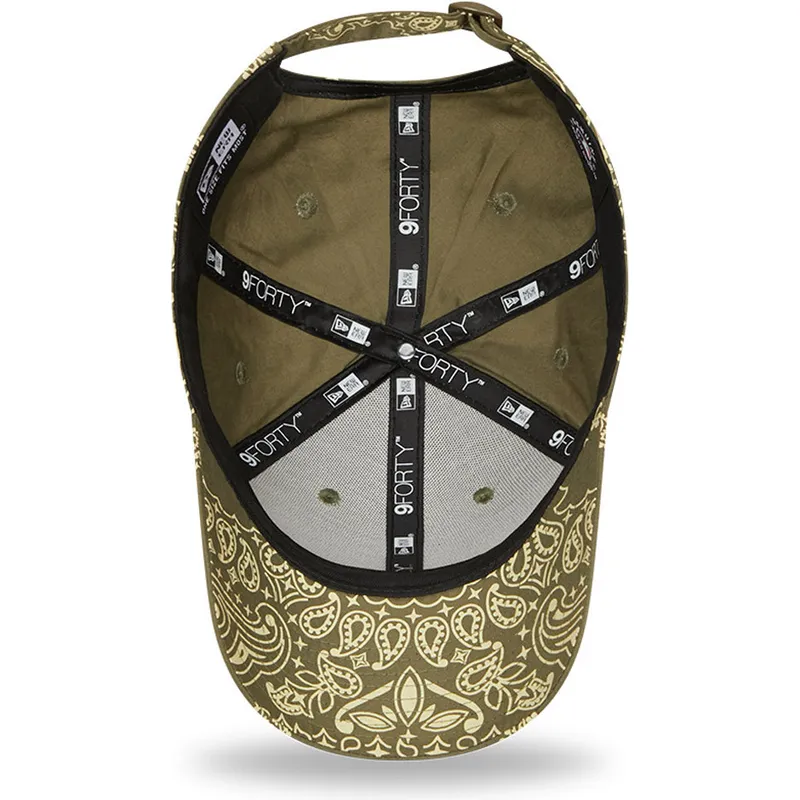 cappelli-curva-verde-cinghia-regolabile-9forty-paisley-print-dei-new-york-yankees-mlb-di-new-era