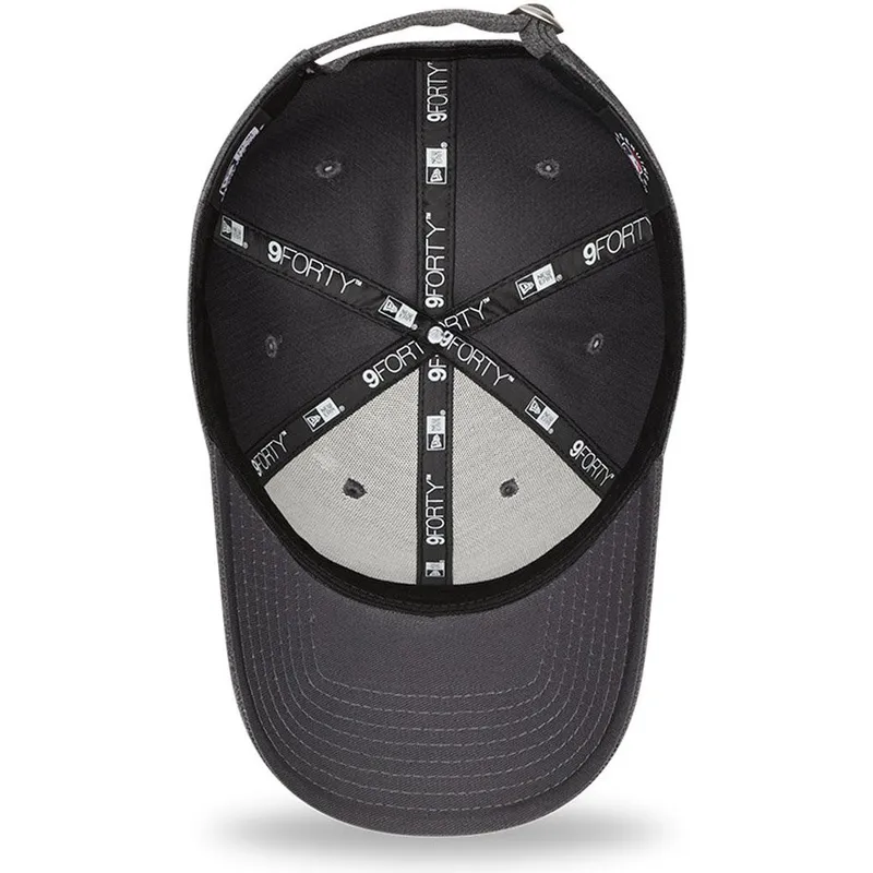 cappelli-curva-grigio-cinghia-regolabile-rosa-9forty-shadow-tech-dei-new-york-yankees-mlb-di-new-era cappelli-curva-grigio-cinghia-regolabile-rosa-9forty-shadow-tech-dei-new-york-yankees-mlb-di-new-era