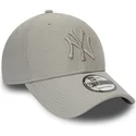 cappellino-curvo-grigio-regolabile-con-logo-grigio-9forty-diamond-era-dei-new-york-yankees-mlb-di-new-era
