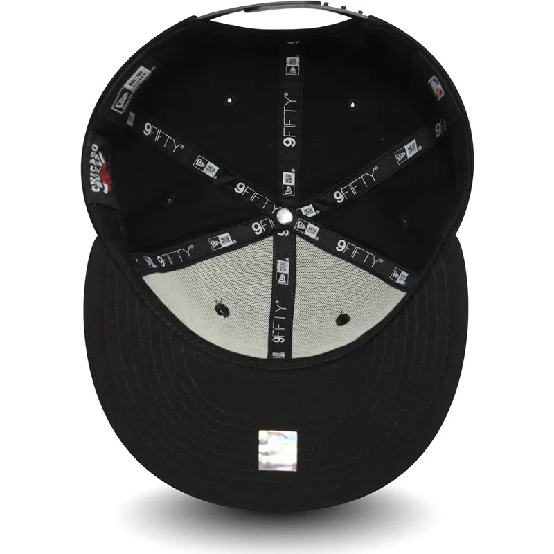 cappello-piatto-nero-snapback-9fifty-dei-chicago-bulls-nba-di-new-era