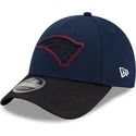 cappellino-curvo-blu-navy-e-nero-snapback-9forty-stretch-snap-sideline-road-dei-new-england-patriots-nfl-di-new-era