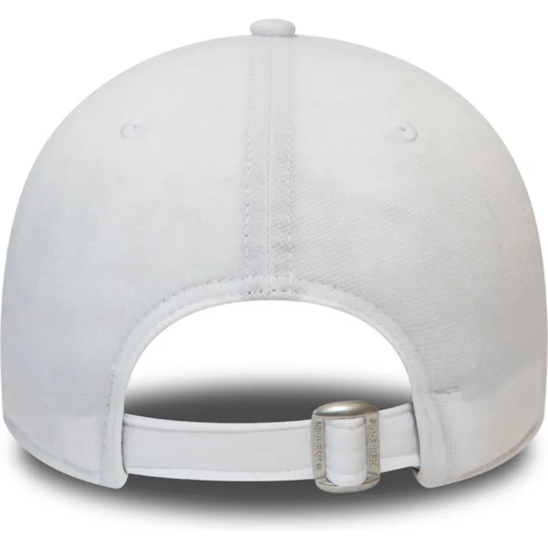 cappelli-curva-bianco-cinghia-regolabile-9forty-shadow-tech-dei-boston-celtics-nba-di-new-era cappelli-curva-bianco-cinghia-regolabile-9forty-shadow-tech-dei-boston-celtics-nba-di-new-era