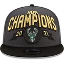 cappello-piatto-grigio-e-nero-snapback-9fifty-champions-dei-milwaukee-bucks-nba-di-new-era