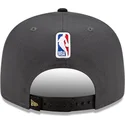 cappello-piatto-grigio-e-nero-snapback-9fifty-champions-dei-milwaukee-bucks-nba-di-new-era