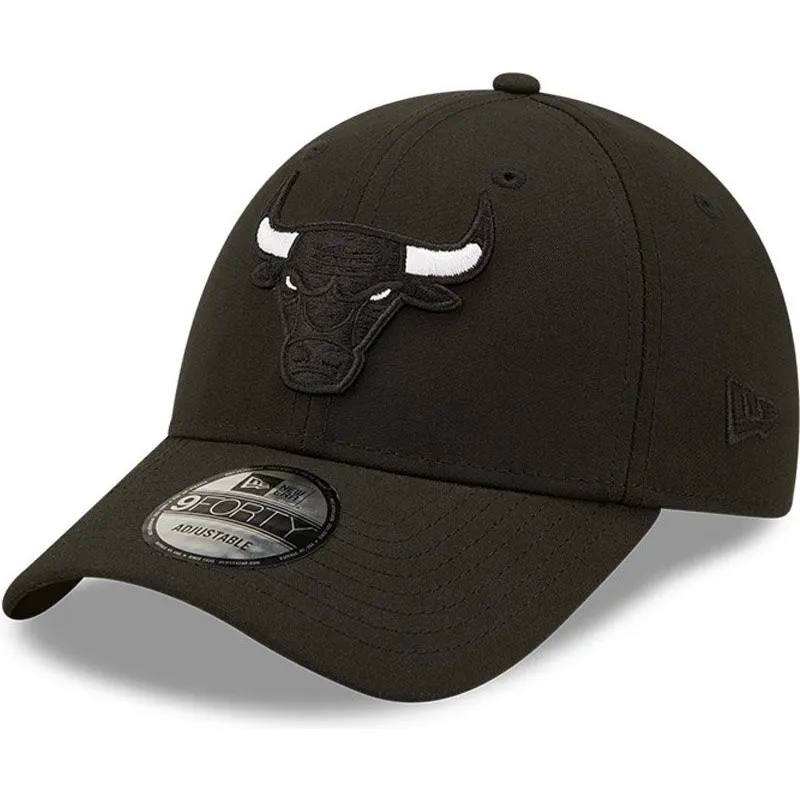 cappelli-curva-nero-snapback-9forty-black-base-dei-chicago-bulls-nba-di-new-era