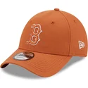 cappelli-curva-marrone-cinghia-regolabile-9forty-league-essential-dei-boston-red-sox-mlb-di-new-era
