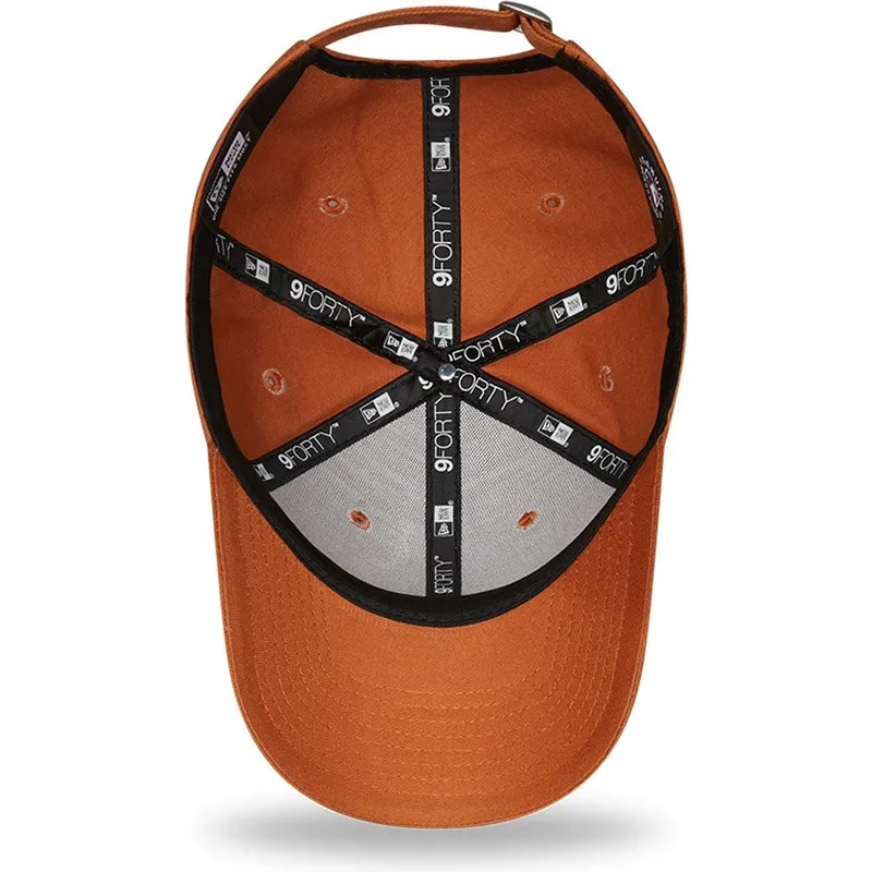 cappelli-curva-marrone-cinghia-regolabile-9forty-league-essential-dei-boston-red-sox-mlb-di-new-era