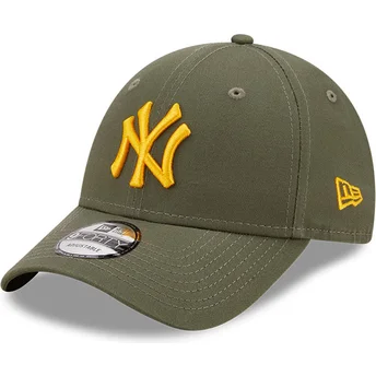 cappellino-curvo-verde-regolabile-con-logo-giallo-9forty-league-essential-dei-new-york-yankees-mlb-di-new-era
