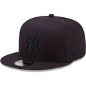 cappelli-piatta-blu-marino-snapback-9fifty-league-essential-dei-new-york-yankees-mlb-di-new-era