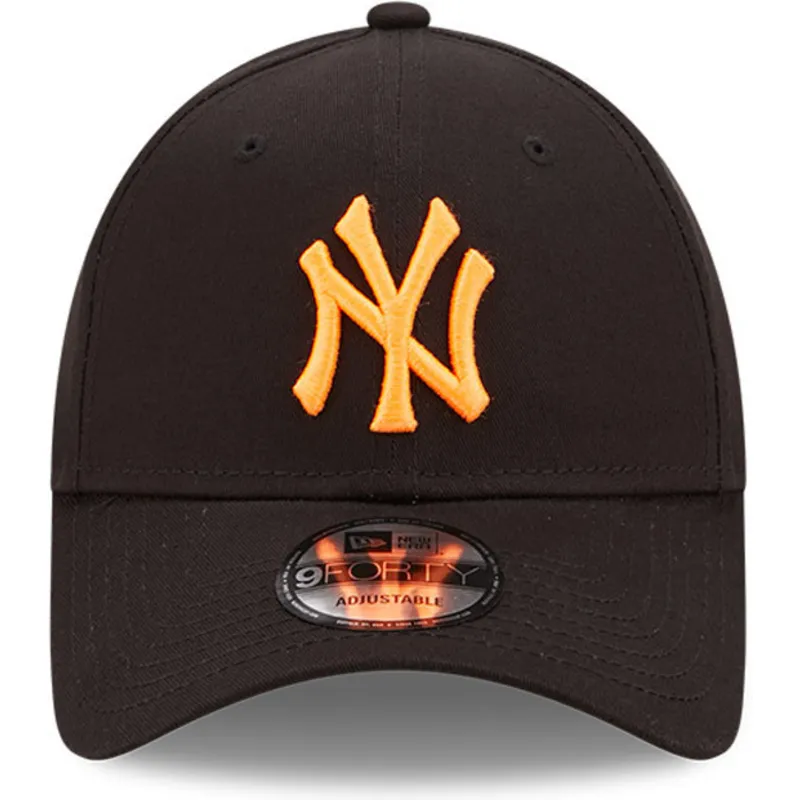 cappellino-curvo-nero-regolabile-con-logo-arancione-9forty-neon-pack-dei-new-york-yankees-mlb-di-new-era