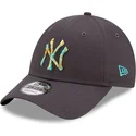 cappellino-curvo-grigio-regolabile-9forty-camo-infill-di-new-york-yankees-mlb-di-new-era