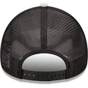 cappellino-trucker-beige-e-nero-new-york-brooklyn-a-frame-license-plate-di-new-era