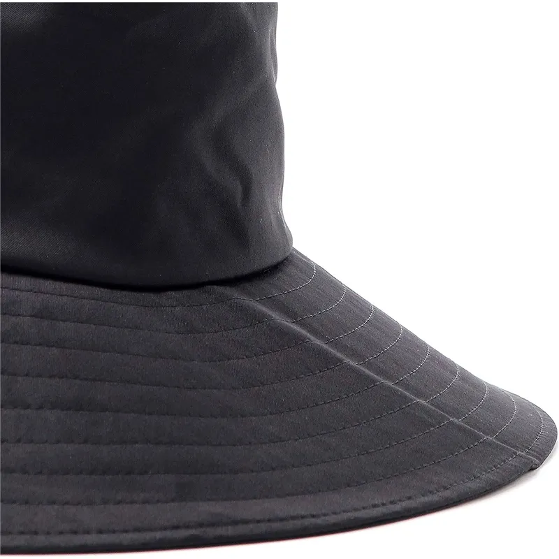 secchi-nero-dei-bucket-negro-con-logo-azul-para-mujer-prime-di-puma secchi-nero-dei-bucket-negro-con-logo-azul-para-mujer-prime-di-puma