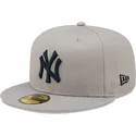 cappellino-piatto-grigio-aderente-59fifty-con-patch-laterale-world-series-dei-new-york-yankees-mlb-di-new-era