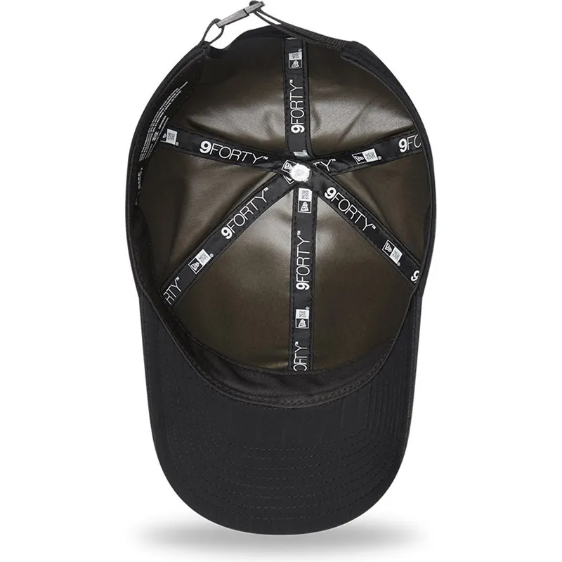 cappelli-curva-nero-cinghia-regolabile-9forty-di-new-era