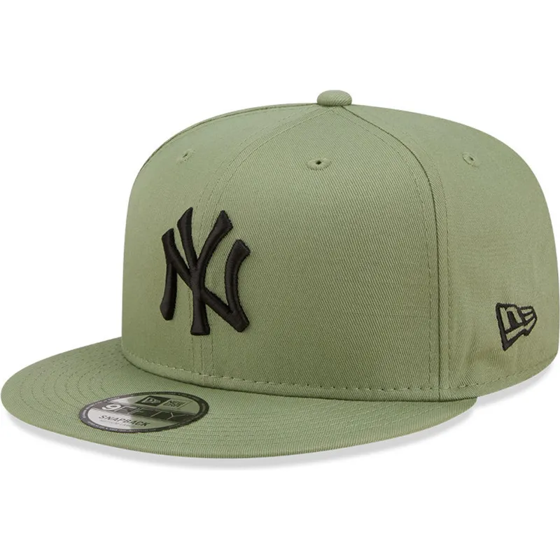 cappelli-piatta-verde-snapback-negro-9fifty-league-essential-dei-new-york-yankees-mlb-di-new-era