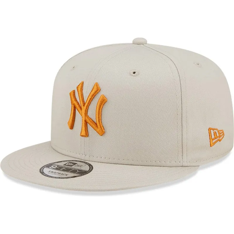 cappelli-piatta-beige-snapback-9fifty-league-essential-dei-new-york-yankees-mlb-di-new-era