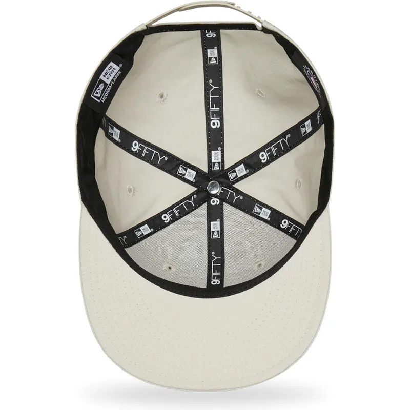 cappelli-piatta-beige-snapback-9fifty-league-essential-dei-new-york-yankees-mlb-di-new-era