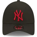 cappelli-curva-nero-cinghia-regolabile-9forty-league-essential-dei-new-york-yankees-mlb-di-new-era