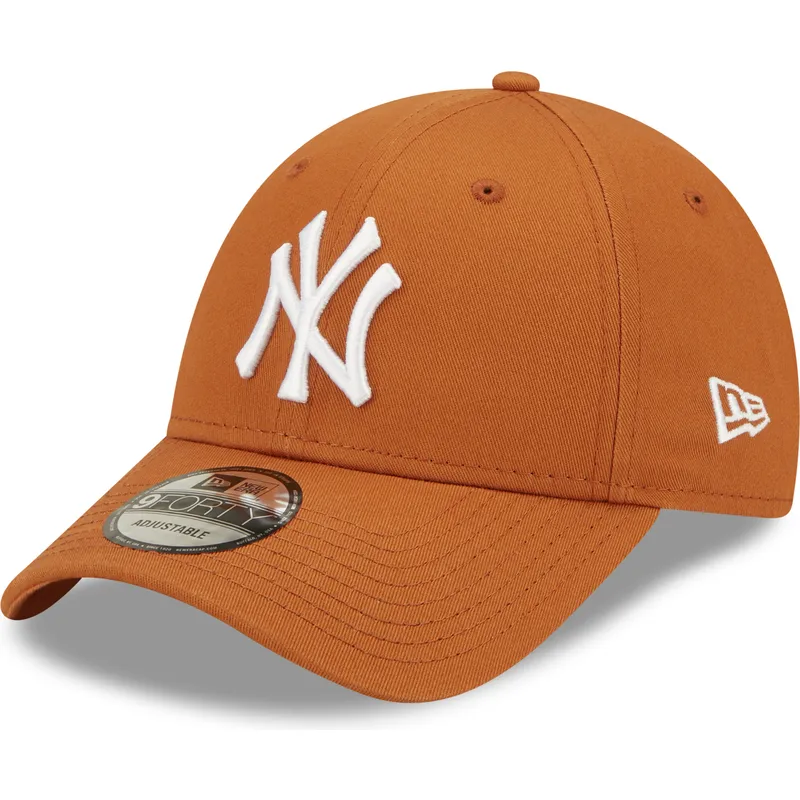 cappelli-curva-marrone-cinghia-regolabile-9forty-league-essential-dei-new-york-yankees-mlb-di-new-era
