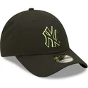 cappellino-curvo-nero-snapback-con-logo-verde-9forty-neon-pack-repreve-dei-new-york-yankees-mlb-di-new-era