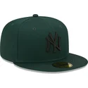 cappello-piatto-verde-scuro-aderente-59fifty-league-essential-dei-new-york-yankees-mlb-di-new-era