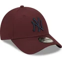 cappelli-curva-rosso-cinghia-regolabile-granate-9forty-league-essential-dei-new-york-yankees-mlb-di-new-era