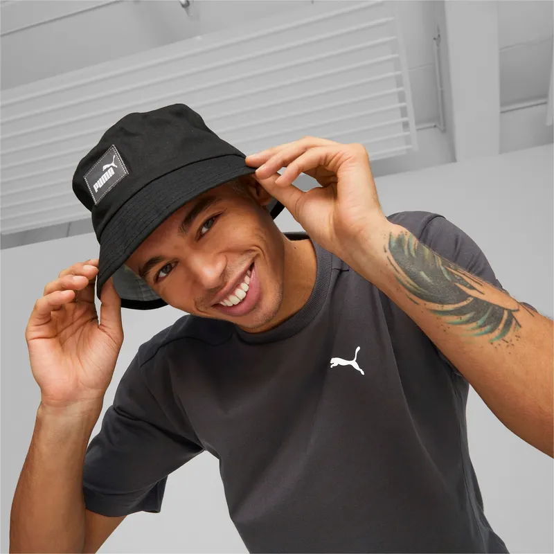 secchi-nero-dei-bucket-negro-core-logo-di-puma secchi-nero-dei-bucket-negro-core-logo-di-puma
