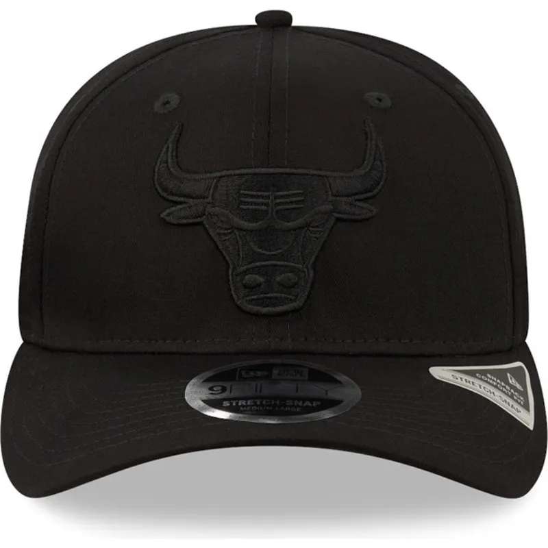cappellino-curvo-nero-snapback-con-logo-nero-9fifty-tonal-stretch-snap-di-chicago-bulls-nba-di-new-era