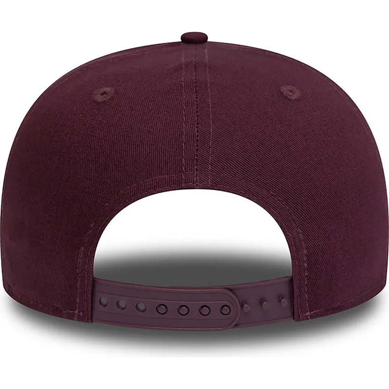 cappelli-piatta-rosso-snapback-granate-9fifty-essential-dei-new-york-yankees-mlb-di-new-era
