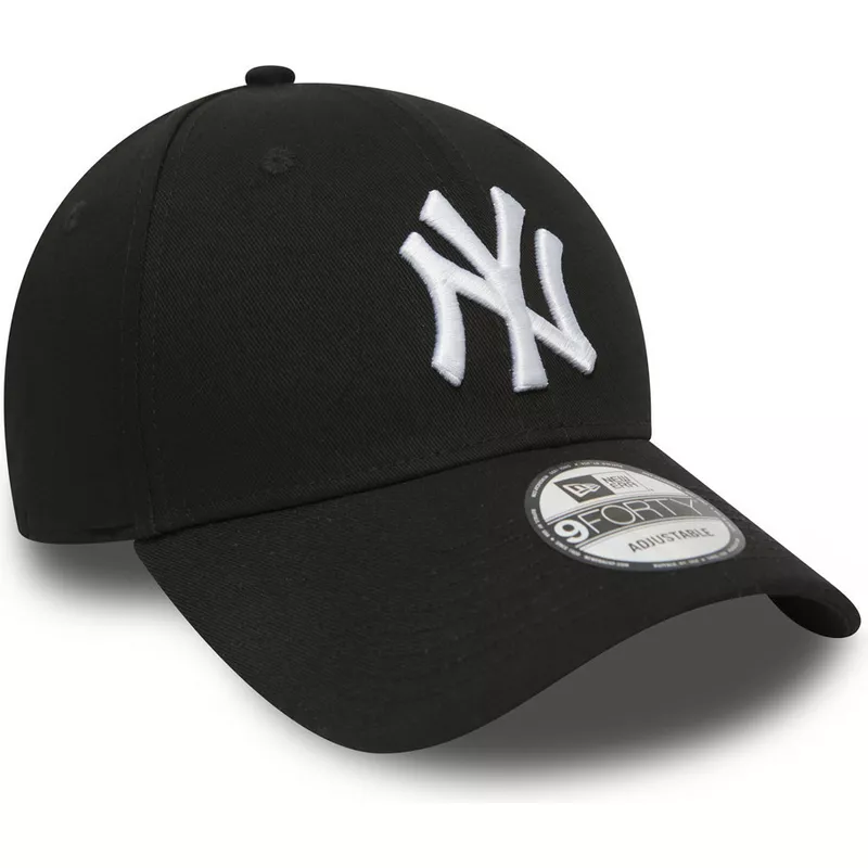 cappellino-visiera-curva-nero-regolabile-9forty-essential-di-new-york-yankees-mlb-di-new-era