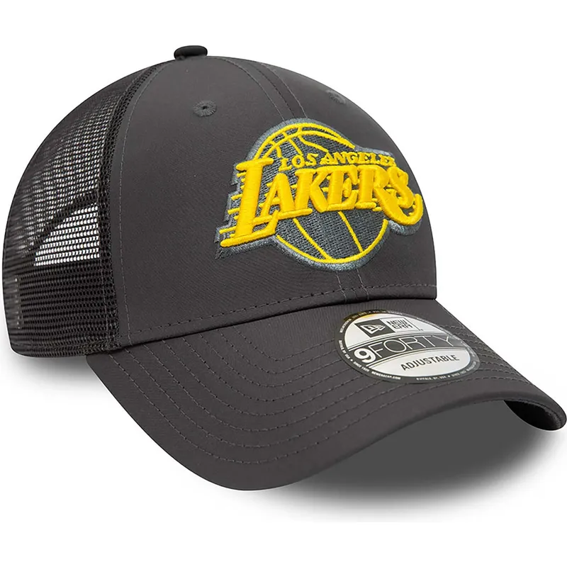cappelli-curva-grigio-cinghia-regolabile-9forty-home-field-dei-los-angeles-lakers-nba-di-new-era cappelli-curva-grigio-cinghia-regolabile-9forty-home-field-dei-los-angeles-lakers-nba-di-new-era