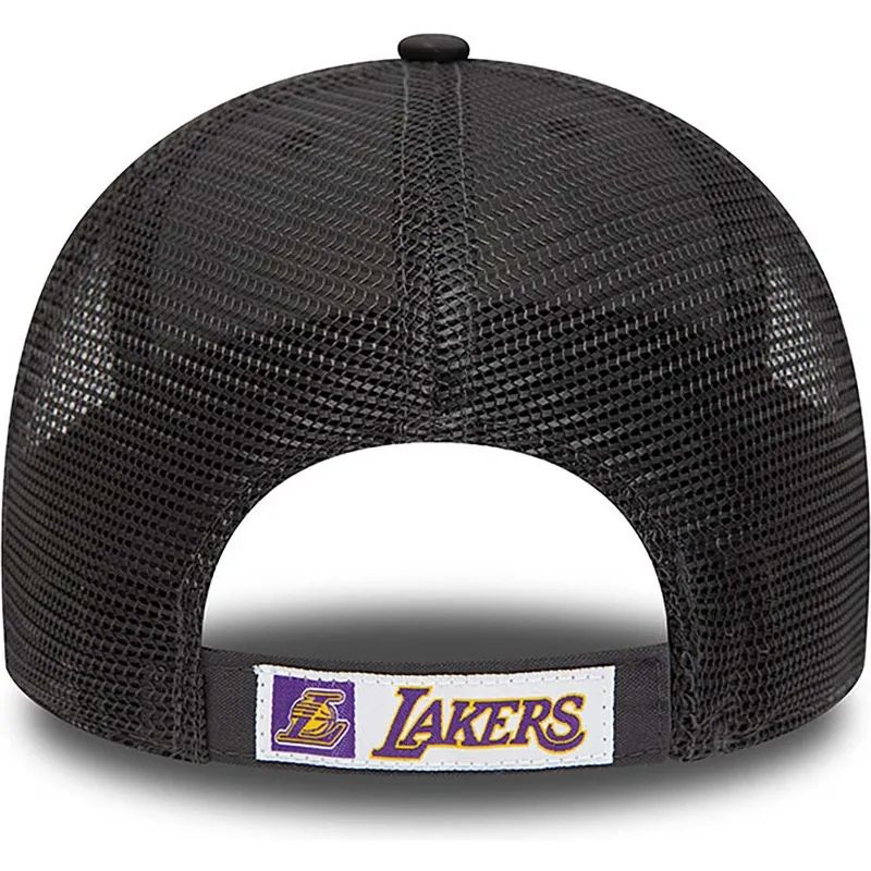 cappelli-curva-grigio-cinghia-regolabile-9forty-home-field-dei-los-angeles-lakers-nba-di-new-era cappelli-curva-grigio-cinghia-regolabile-9forty-home-field-dei-los-angeles-lakers-nba-di-new-era