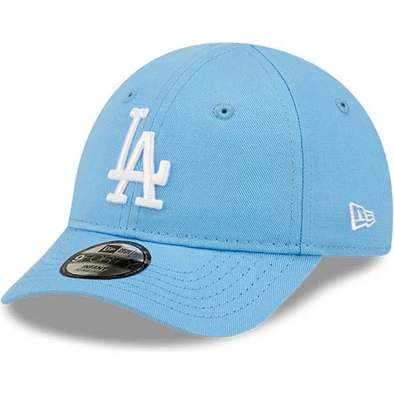 cappelli-curva-blu-cinghia-regolabile-per-bambino-claro-pequeno-9forty-league-essential-dei-los-angeles-dodgers-mlb-di-new-era cappelli-curva-blu-cinghia-regolabile-per-bambino-claro-pequeno-9forty-league-essential-dei-los-angeles-dodgers-mlb-di-new-era