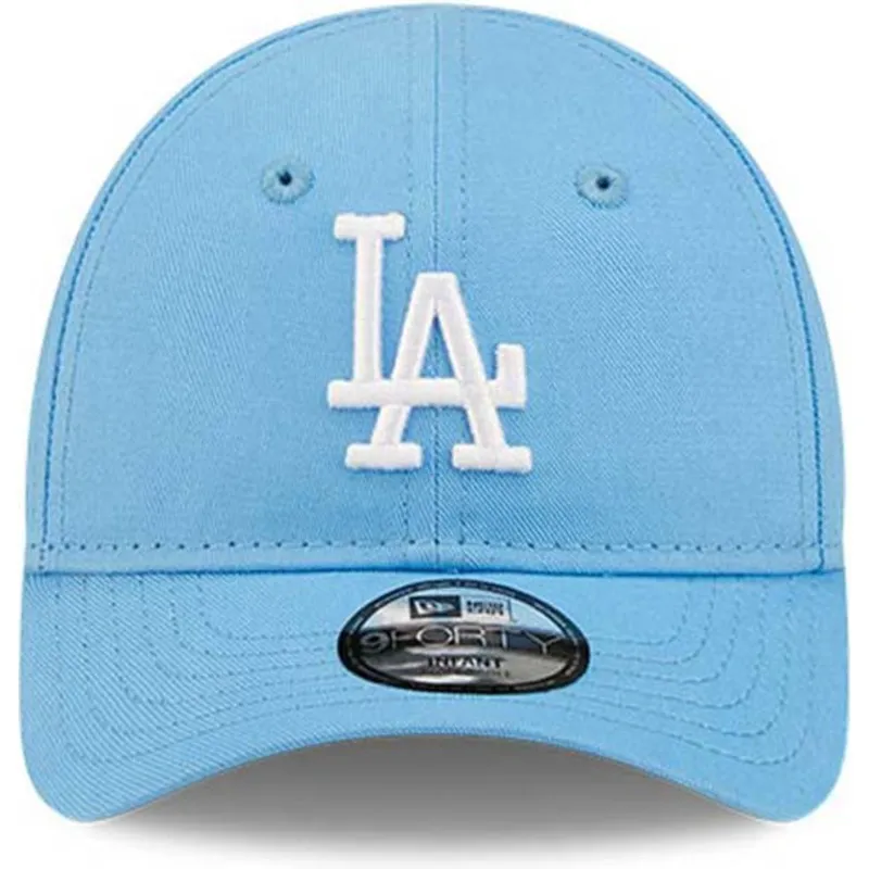 cappelli-curva-blu-cinghia-regolabile-per-bambino-claro-pequeno-9forty-league-essential-dei-los-angeles-dodgers-mlb-di-new-era cappelli-curva-blu-cinghia-regolabile-per-bambino-claro-pequeno-9forty-league-essential-dei-los-angeles-dodgers-mlb-di-new-era