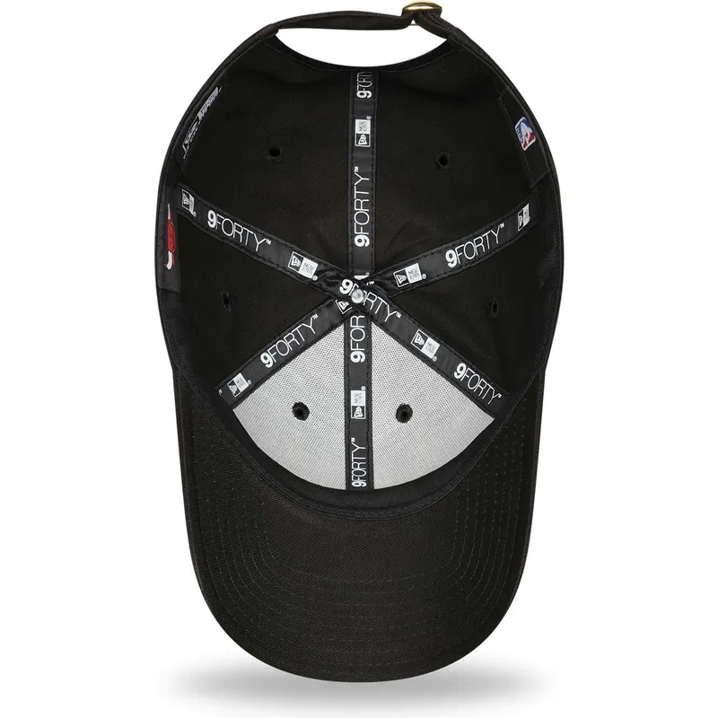 cappelli-curva-nero-cinghia-regolabile-dorado-9forty-metallic-dei-chicago-bulls-nba-di-new-era