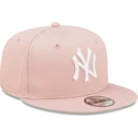 cappelli-piatta-rosa-snapback-9fifty-league-essential-dei-new-york-yankees-mlb-di-new-era