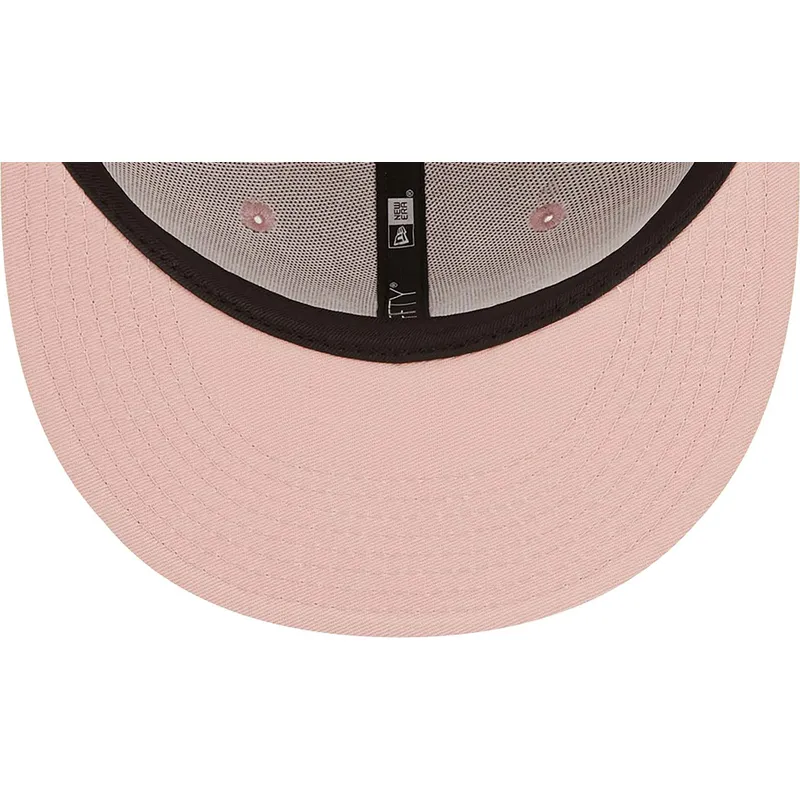 cappelli-piatta-rosa-snapback-9fifty-league-essential-dei-new-york-yankees-mlb-di-new-era