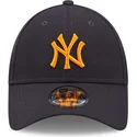 cappelli-curva-blu-marino-cinghia-regolabile-9forty-repreve-dei-new-york-yankees-mlb-di-new-era